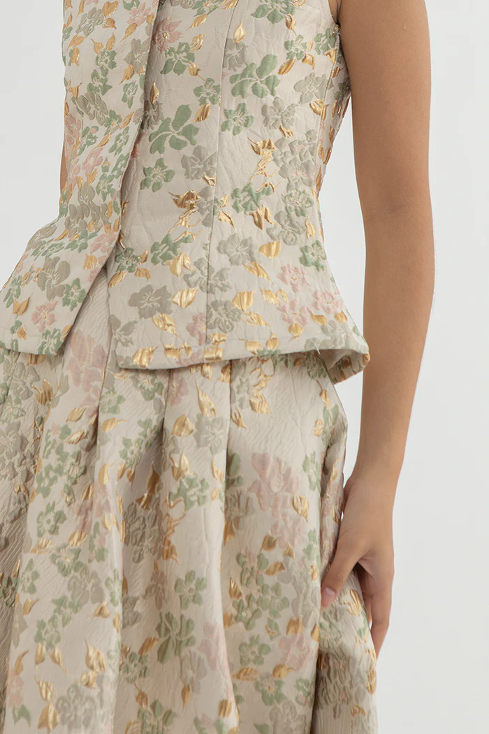 Beige Floral Lira - Image 4