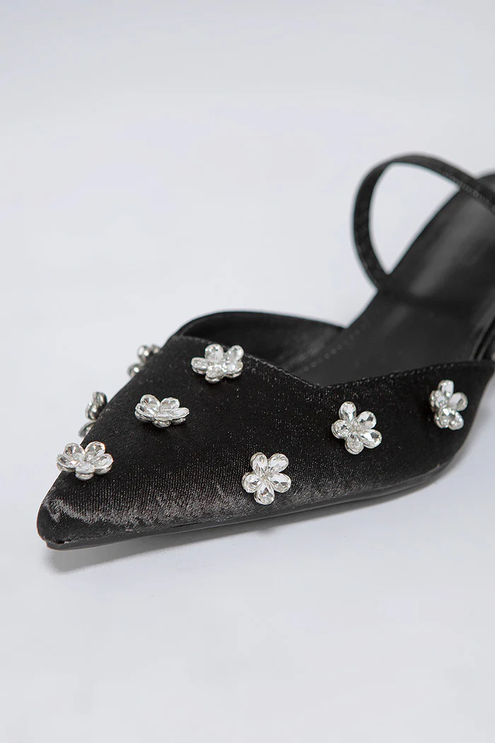 Black Noira - Image 5