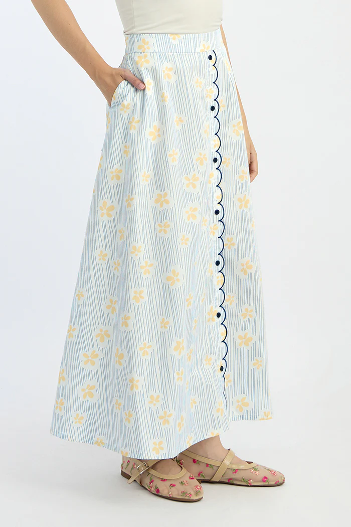Blue Daisy Wells - Image 7