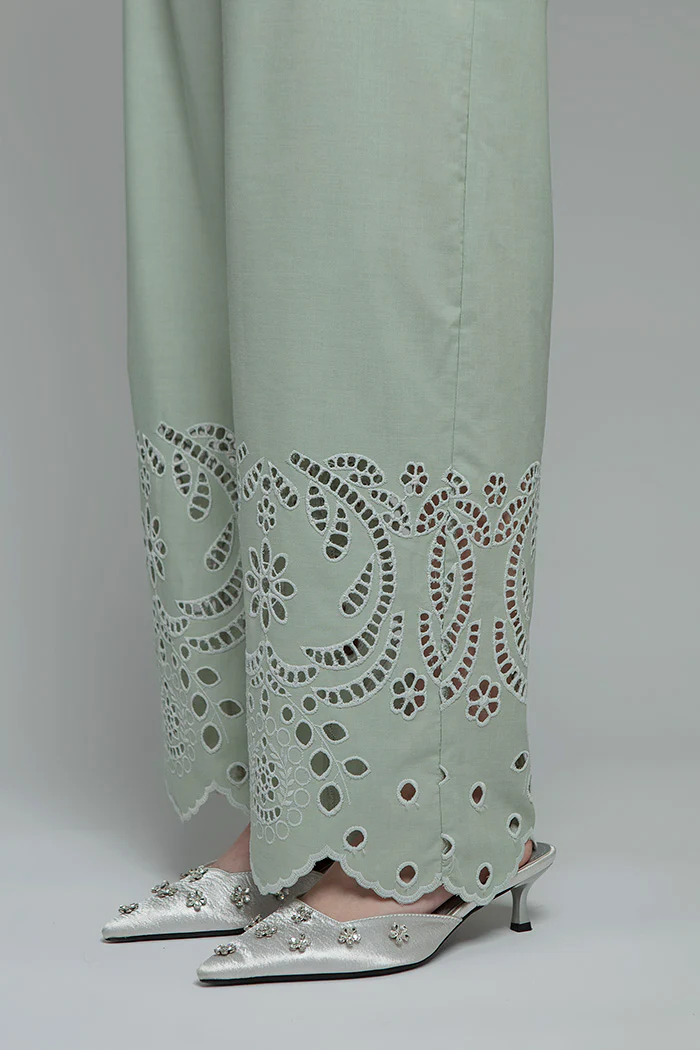 Green Embroidery Menna - Image 5