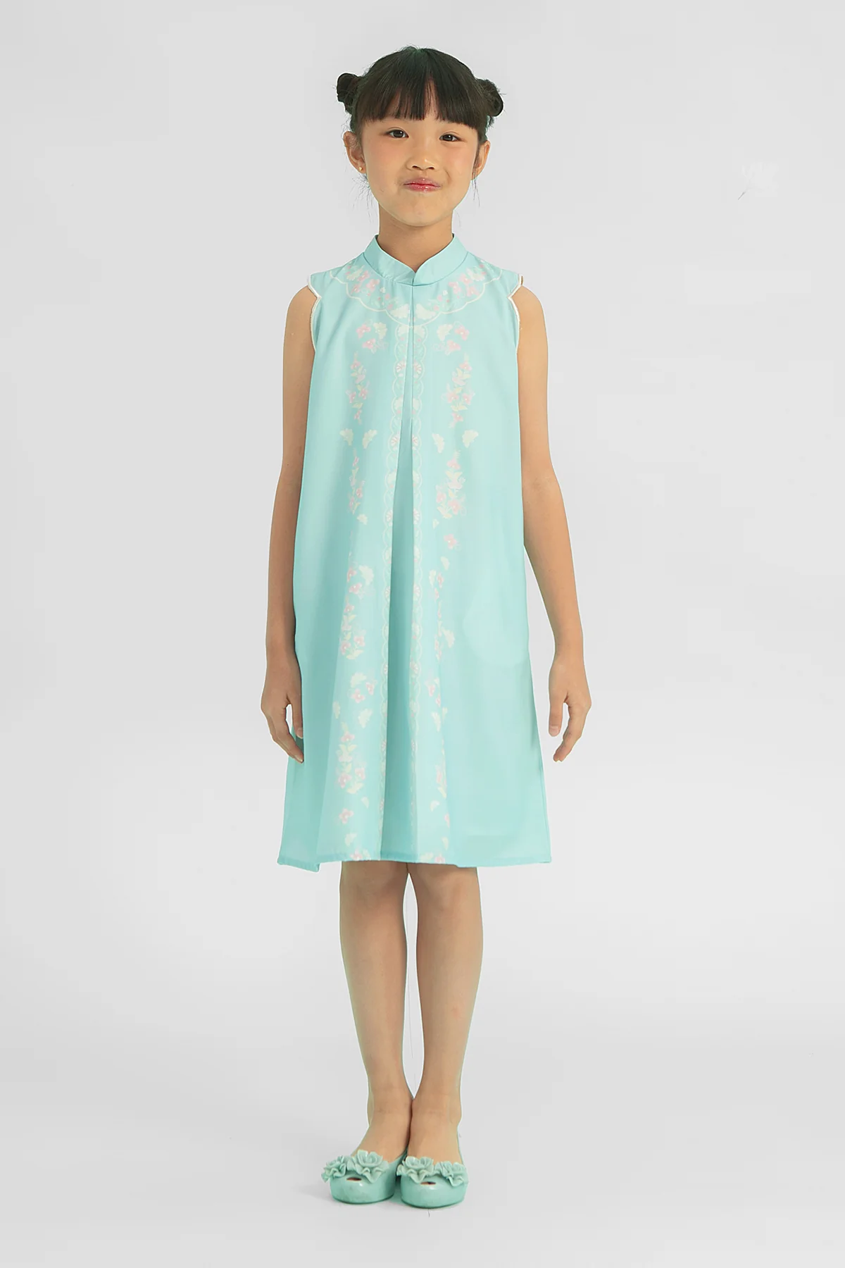 Light Blue Luo - Image 3