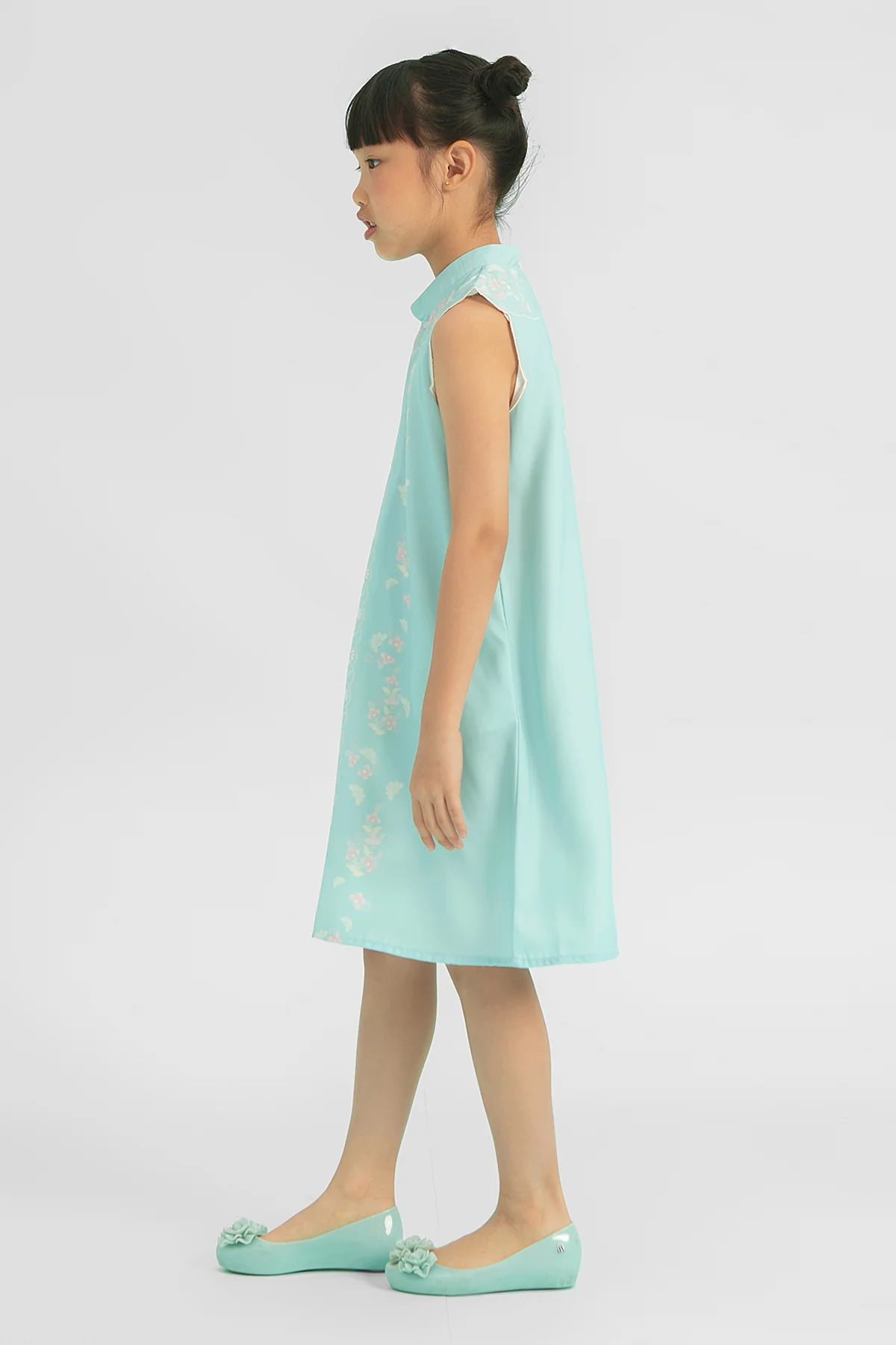 Light Blue Luo - Image 4