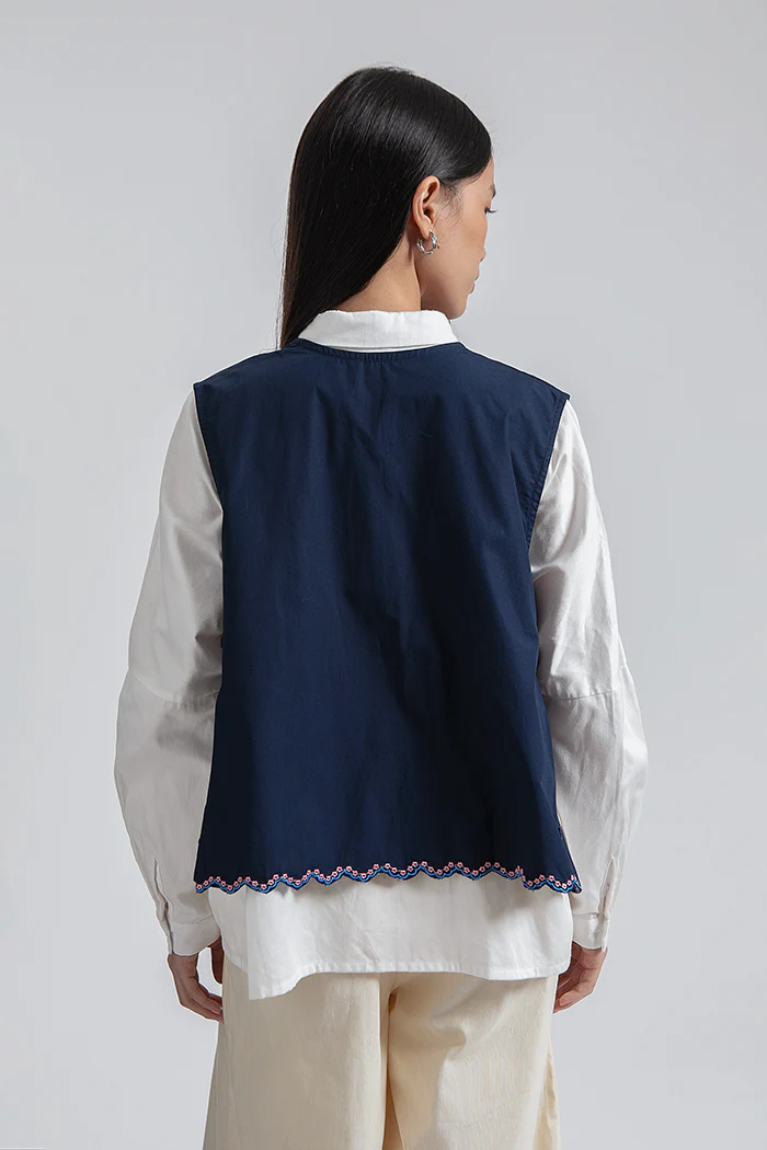 Navy Embroidery Pino - Image 4