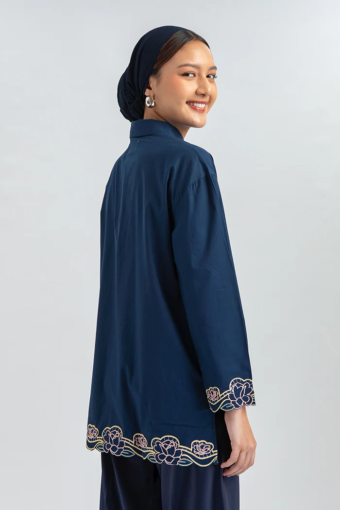 Navy Embroidery  Shazi - Image 4