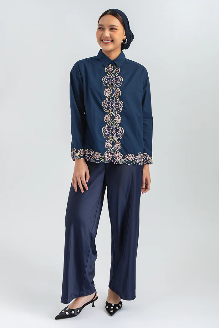 Navy Embroidery  Shazi - Image 7