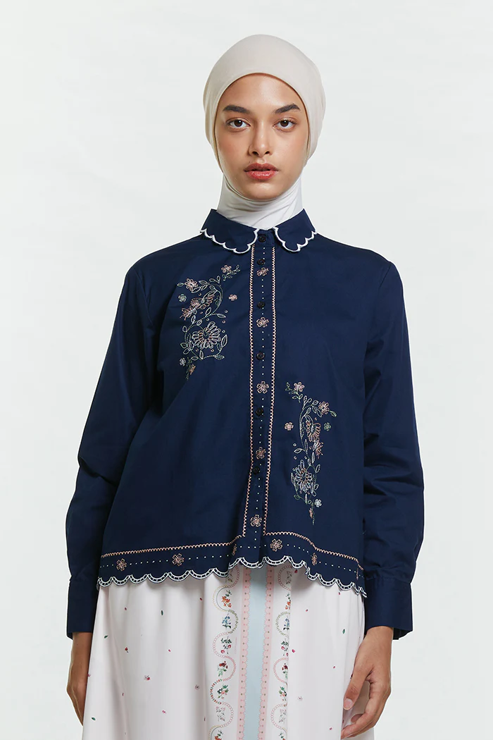 Navy Embroidery Zeran - Image 4