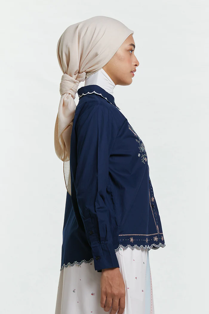 Navy Embroidery Zeran - Image 6