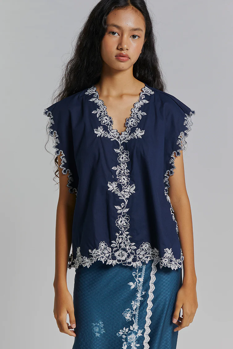 Navy Floral Araceli - Image 5